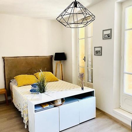 Grand Studio Au Pied Du Panier Apartment Marseille Ngoại thất bức ảnh